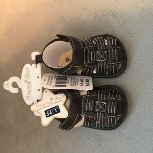 Boys sandals Size 1 (3-6mo)